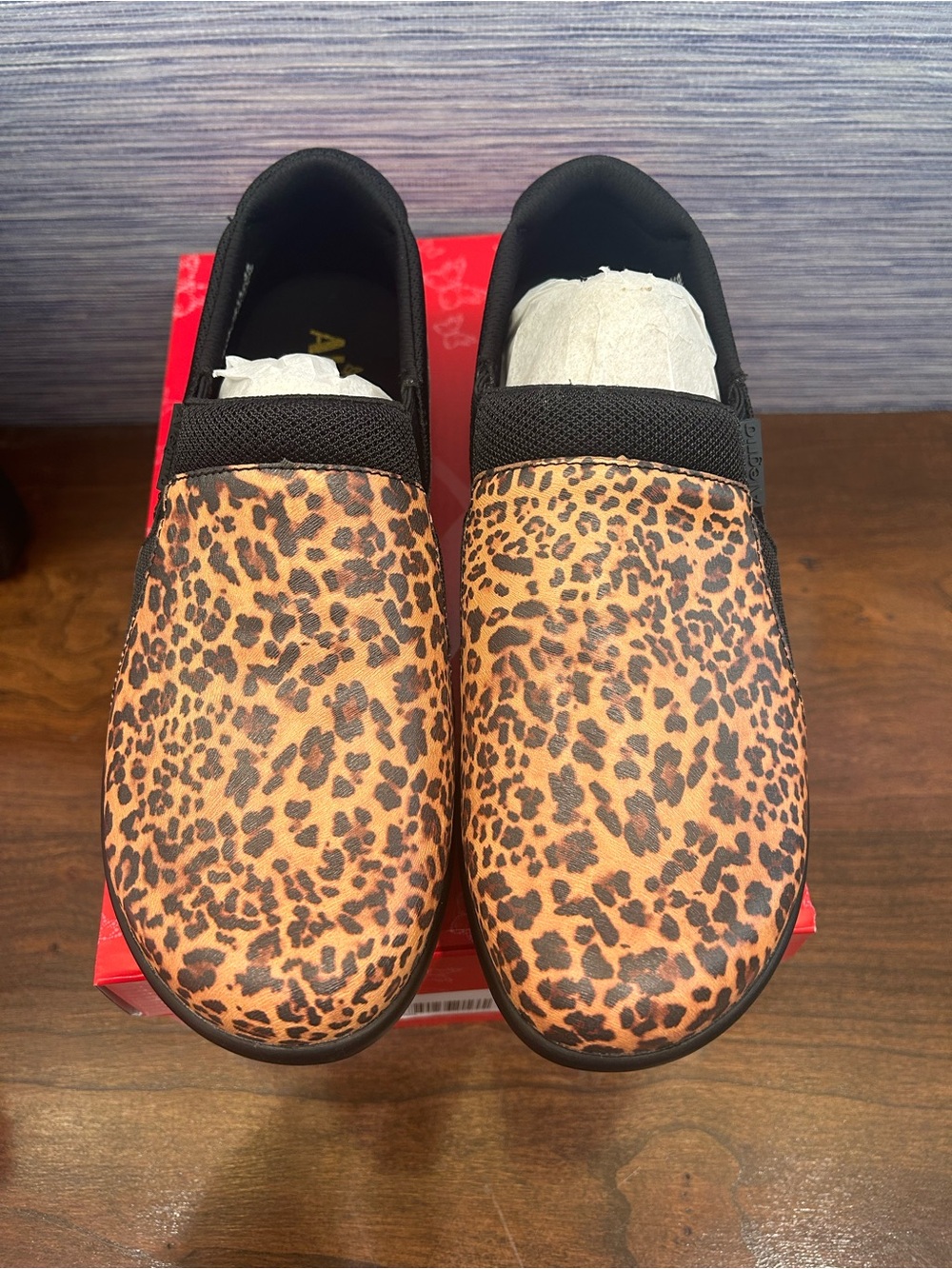 NWT Women's Alegria Duette Fierce Slip Resistant Clog/Slip Ons -US 8-8.5/EUR 38